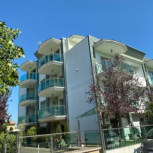 Residenza Flores Appartement